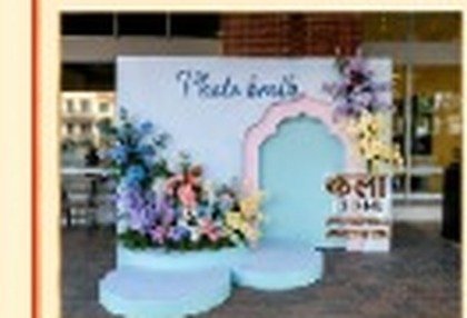 Blue Round Photo Booth